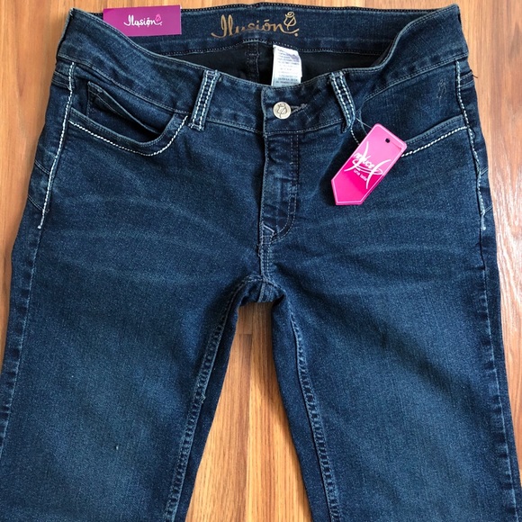 Ilusión Butt Lift Jeans - Picture 4 of 6